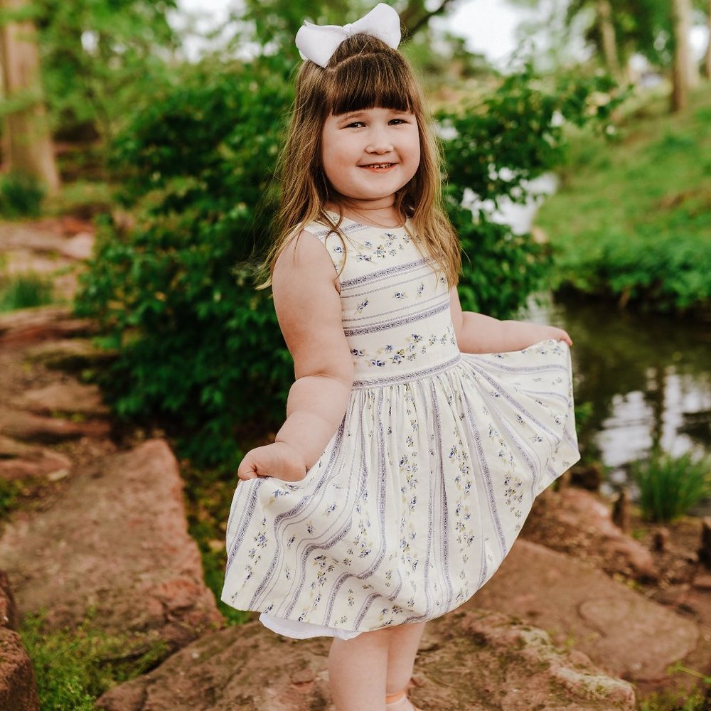 🌸 Child Size 5T Spring Floral Print Sleeveless Dress 🌸